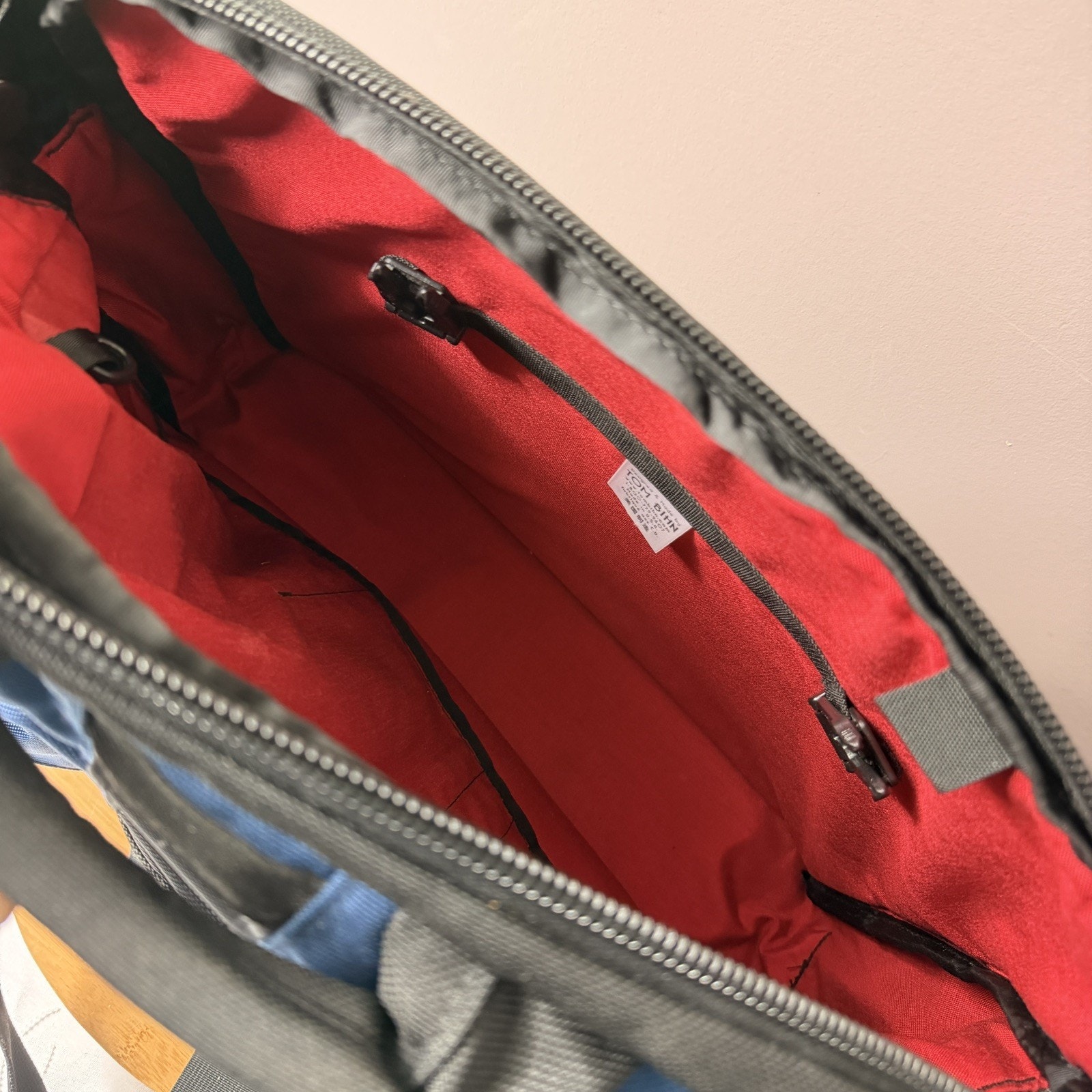 Tom Bihn Super Ego Messenger Bag Made In Usa Large Nylon Laptop Bag — image 5 of 6